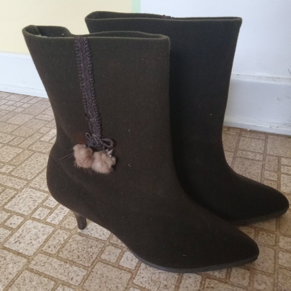 Vintage 1960 winter wool boots with sheep inside